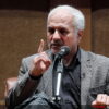 حسن عباسی در دانشگاه اراک: غرب در کار خودش مانده؛ آن‌وقت «بانکهای ربوی» را از آنها عاریه می‌گیرید؟